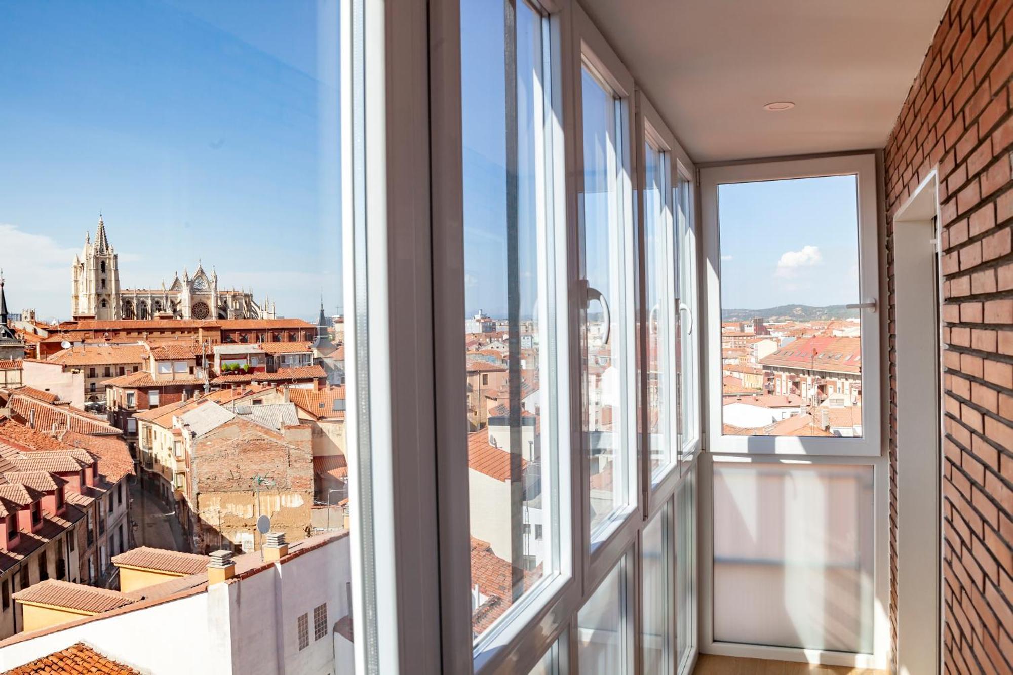 The View - Apartamento Reformado Con Vistas A La Catedral - Leonapartamentos エクステリア 写真